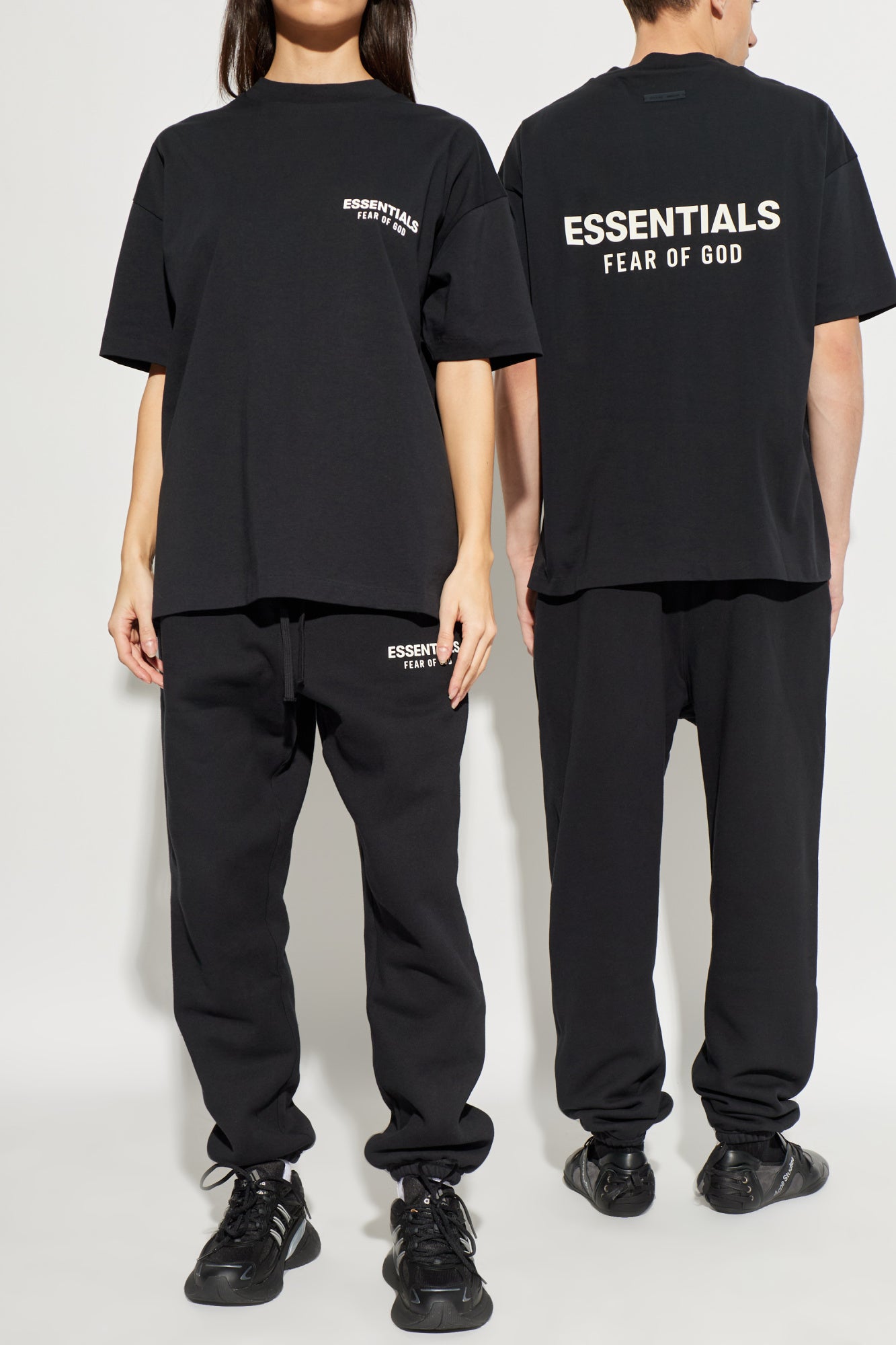 FEAR OF GOD SS24 BLACK/WHITE / T SHIRT