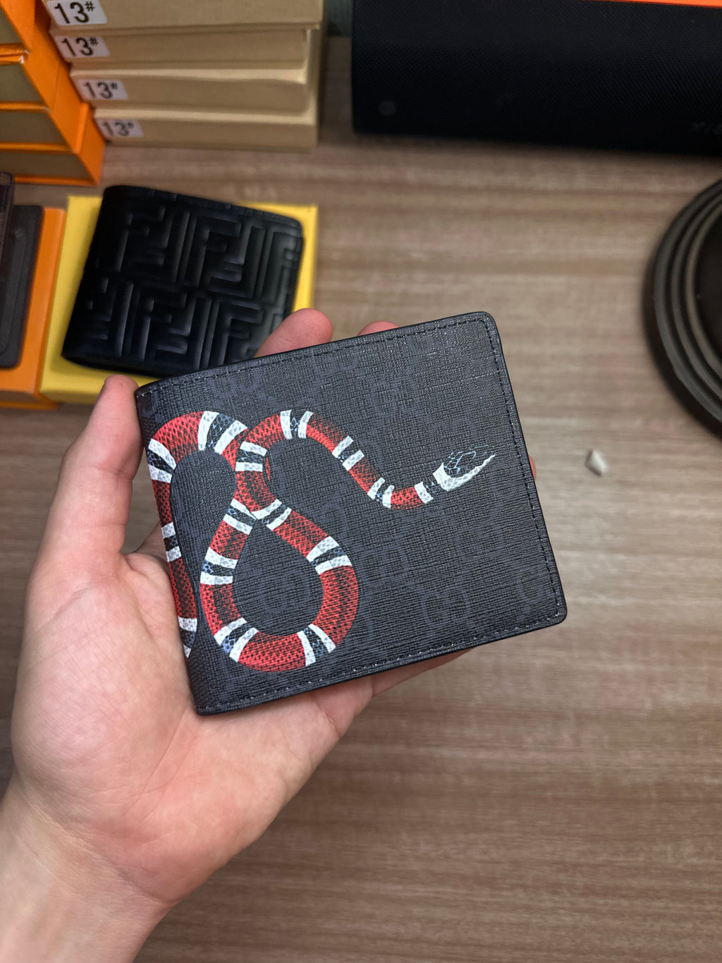 GUCCI GG SUPREME SNAKE NEGRA