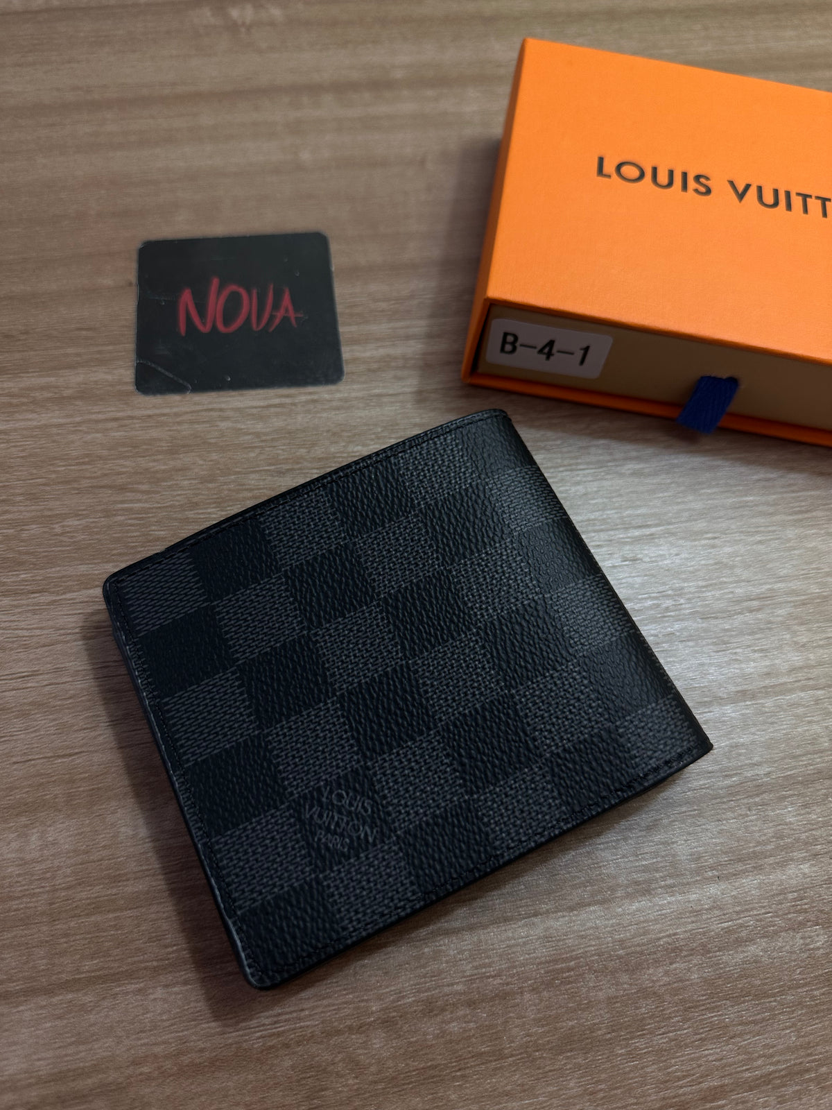 LOUIS VUITTON SQUARES