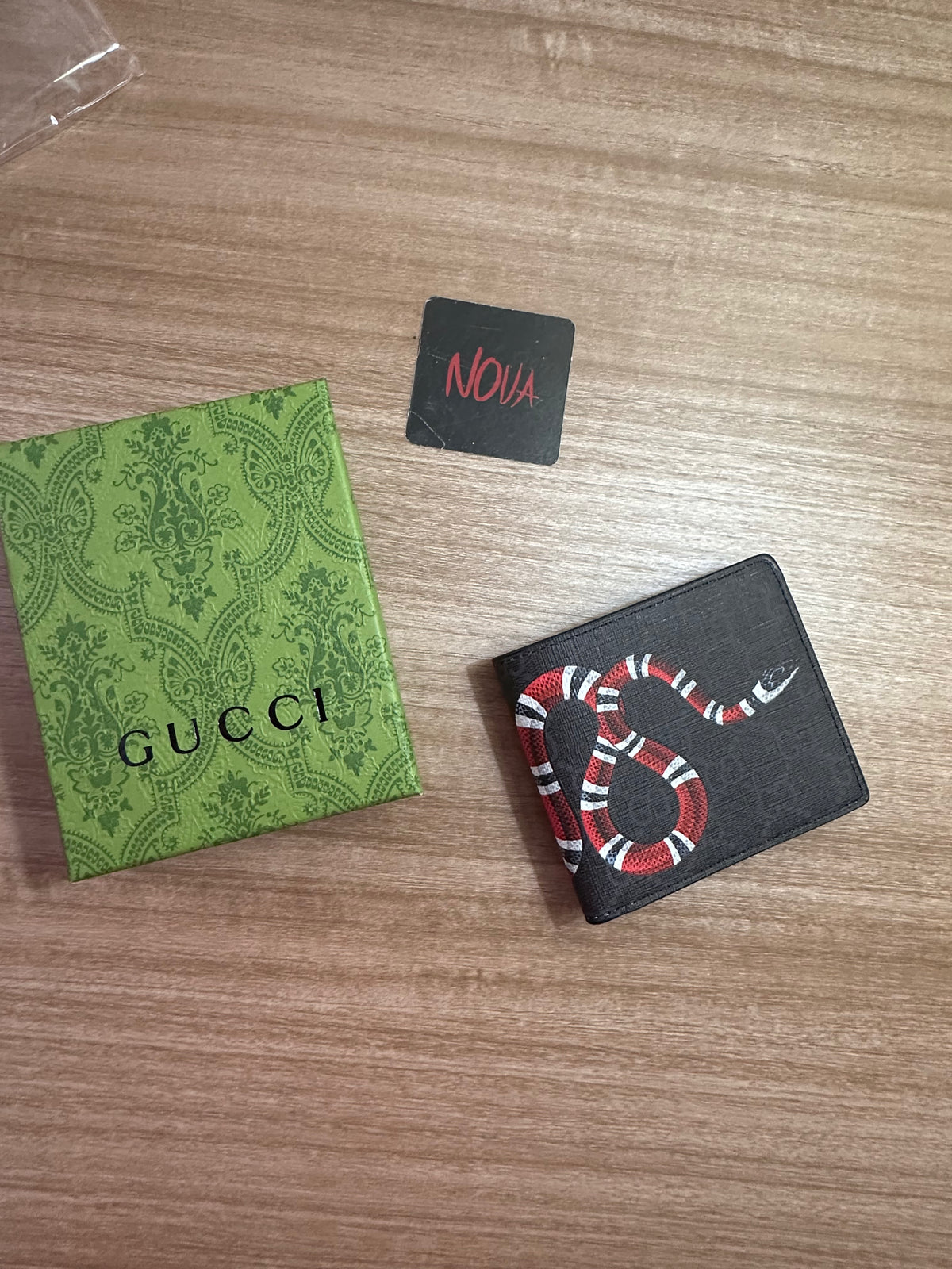 GUCCI GG SUPREME SNAKE NEGRA