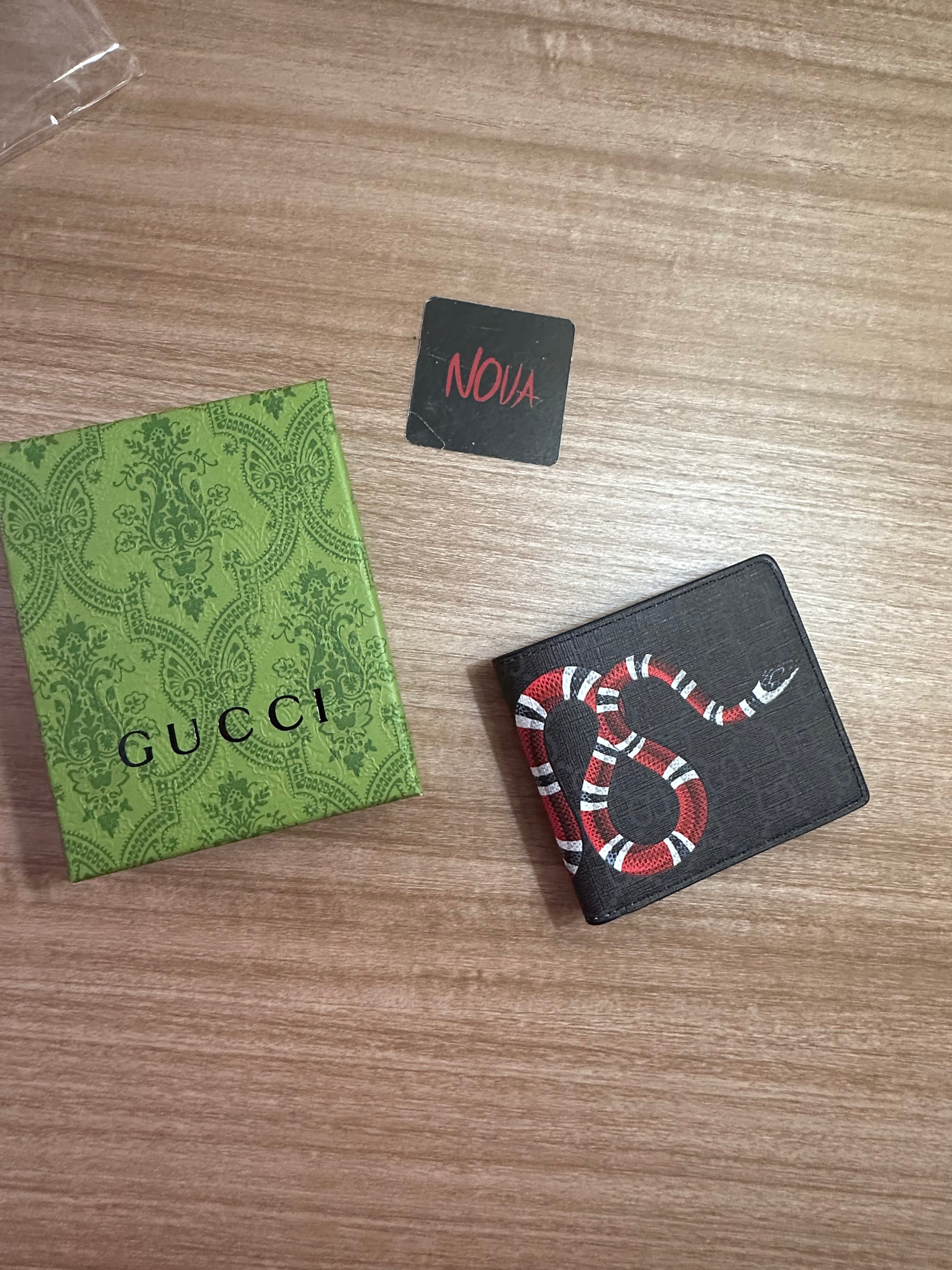 GUCCI GG SUPREME SNAKE NEGRA
