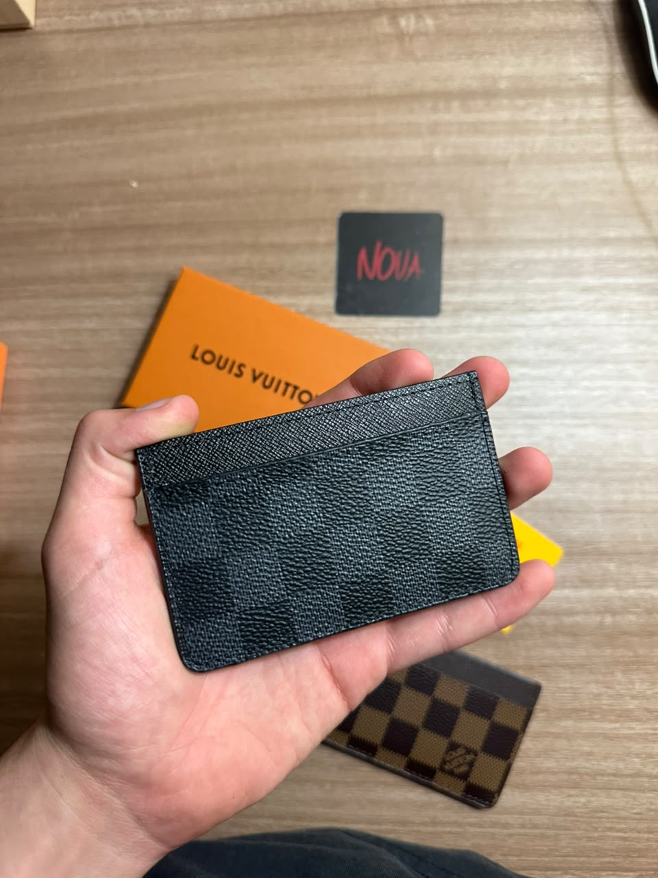TARJETERO LV SQUARES BLACK